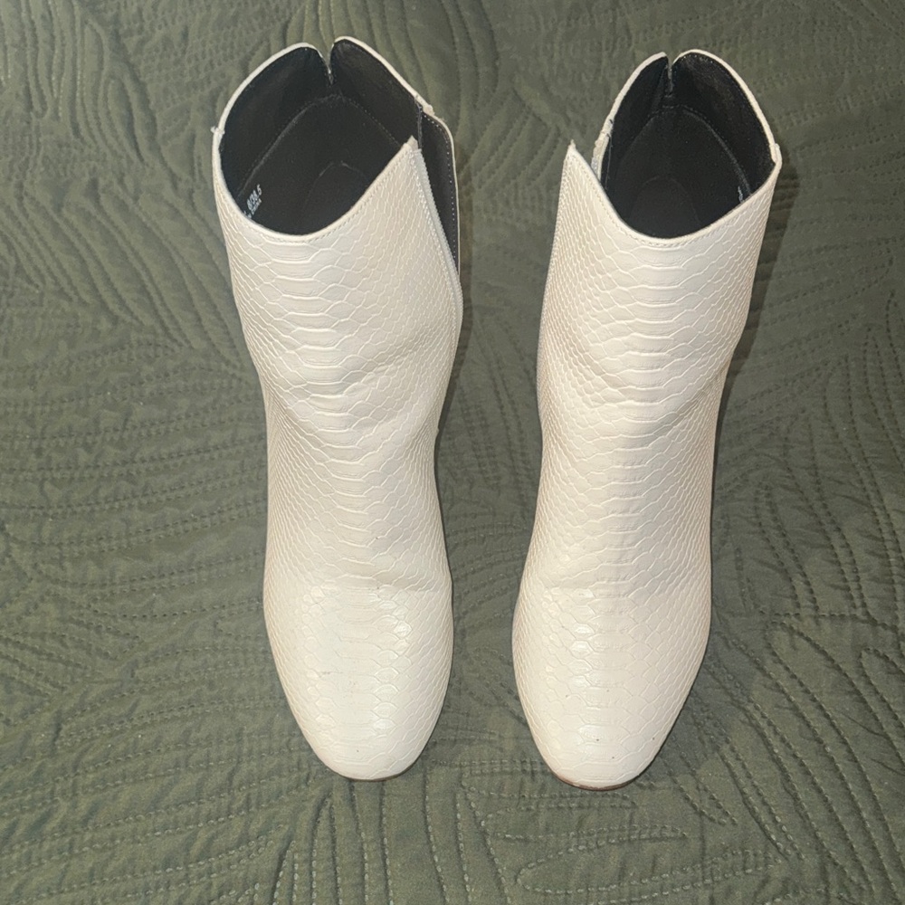 Chinese Laundry White Textured Ankle Booties